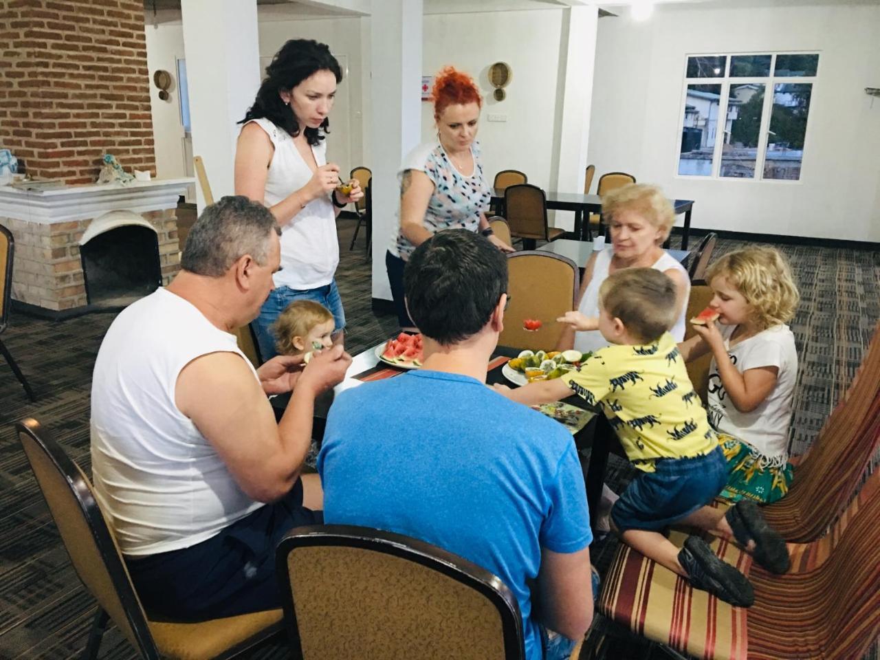 Namadi Nest Home Stay Нувара Елия Екстериор снимка